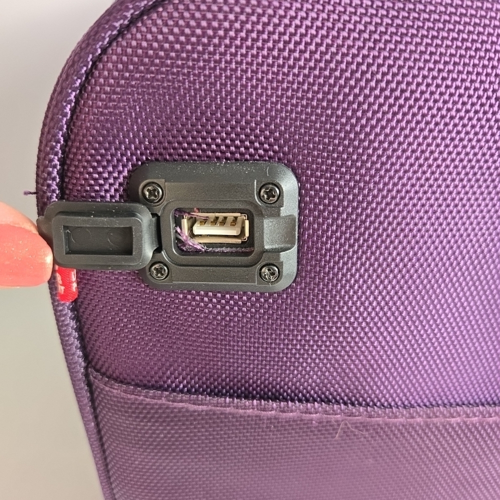 NWOT TPRC Purple Travel Bag And USB Port Shoe Pocket Retractable Handle Carry-on - Picture 7 of 16